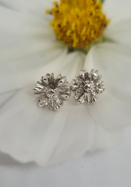 Daisy Chain - Stud Earrings