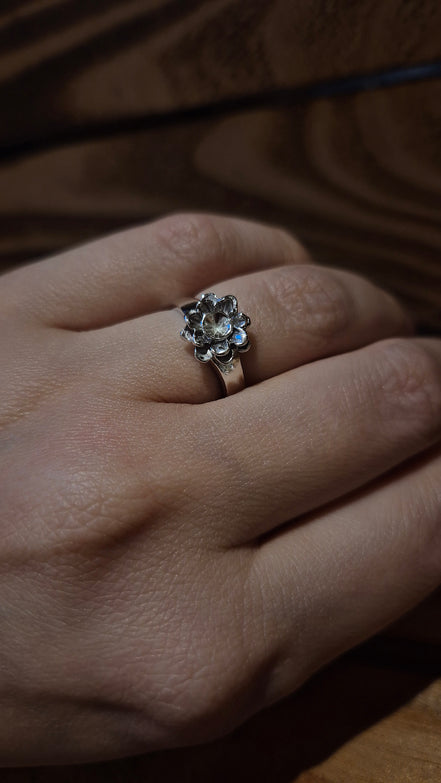 Wild Daisy - Daisy Tipped Silver Ring