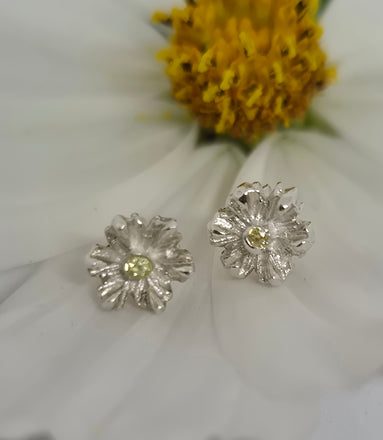 Daisy Chain - Stud Earrings