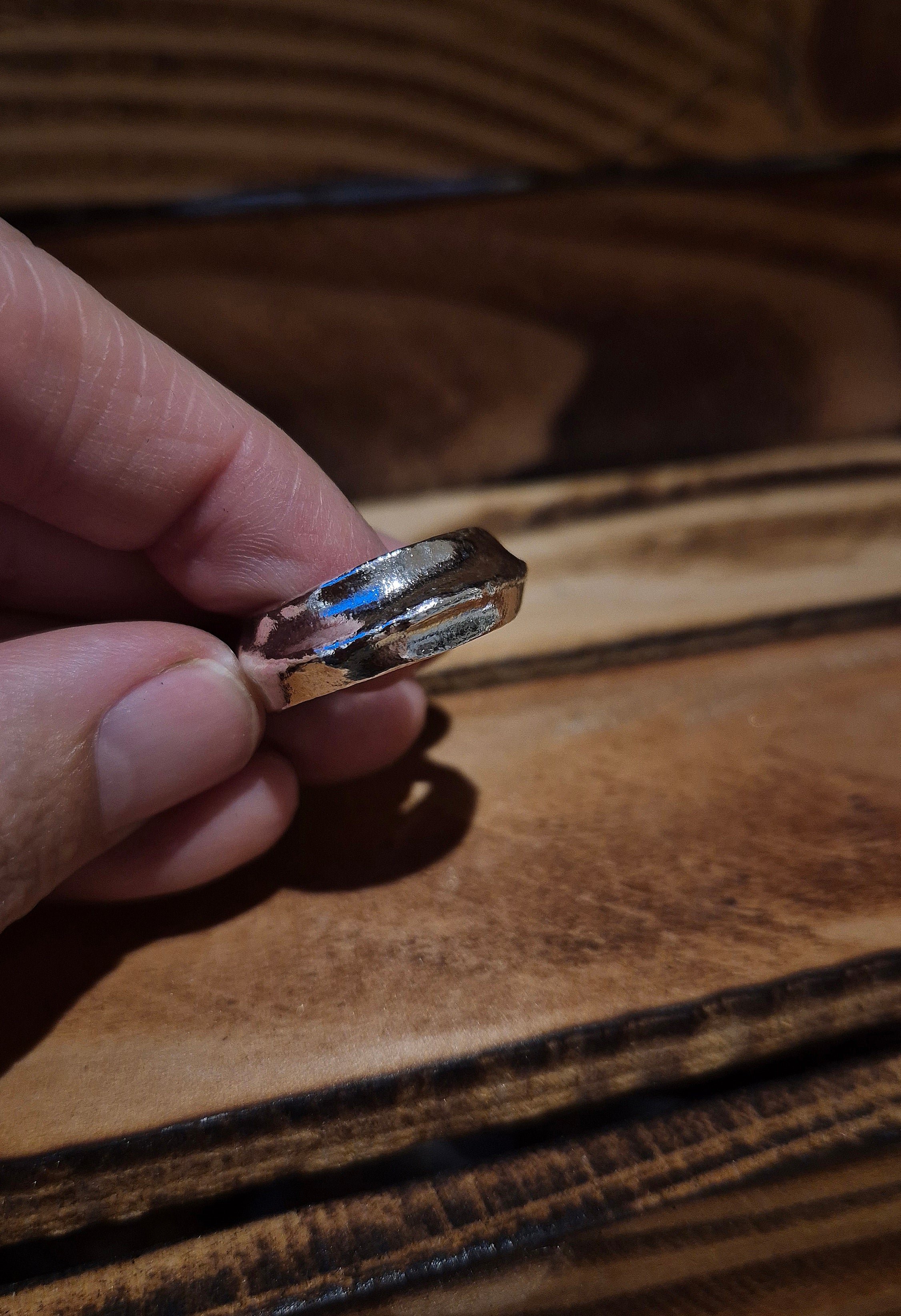Subtle hint of nature - thumb ring