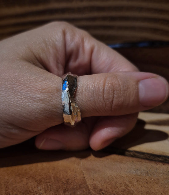 Subtle hint of nature - thumb ring